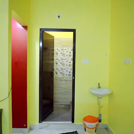 Srisaisrinivasahomestay Tirupati Exterior photo